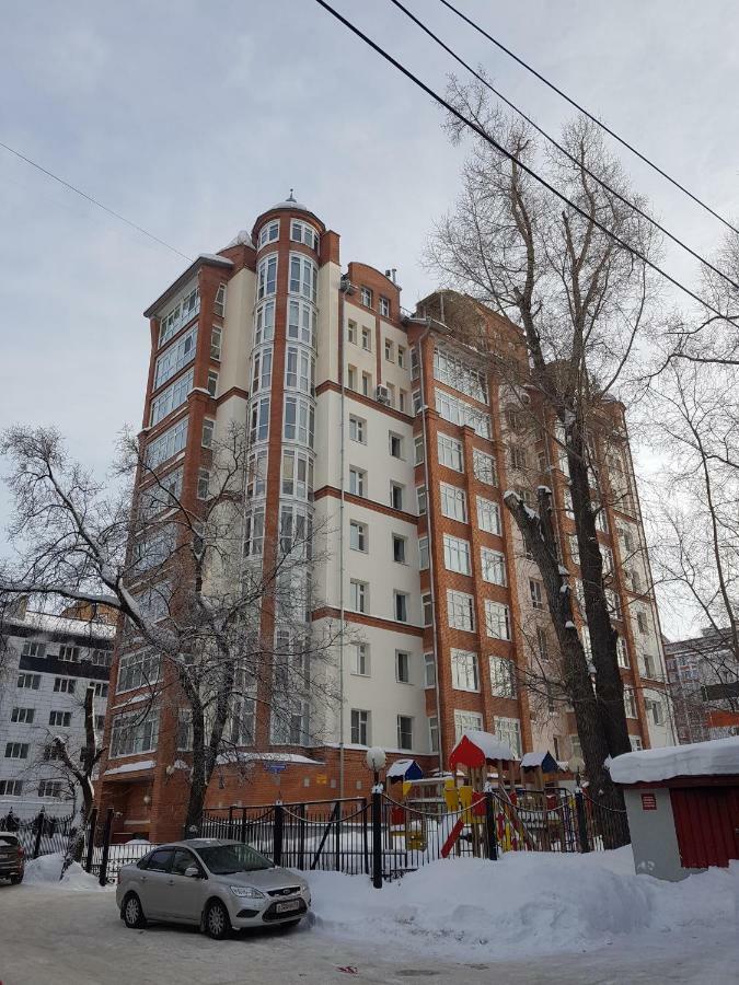 托木斯克Apartament Petrovskie On Kartashova 3公寓 外观 照片